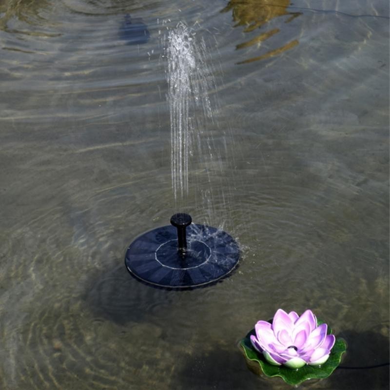 Schwimmender Solarspringbrunnen