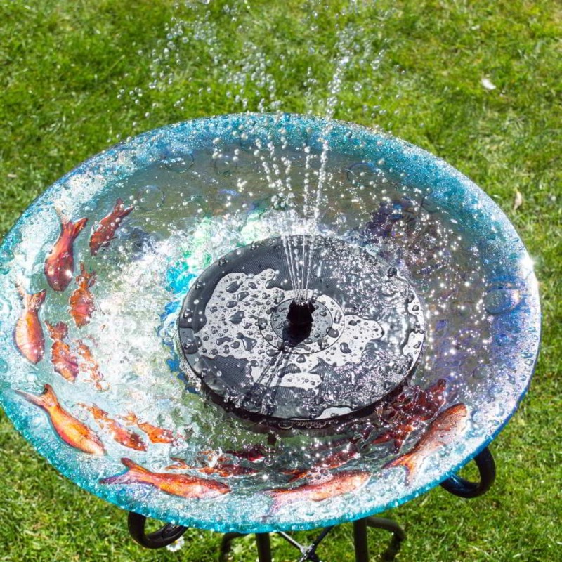 Schwimmender Solarspringbrunnen mit Akku und Licht