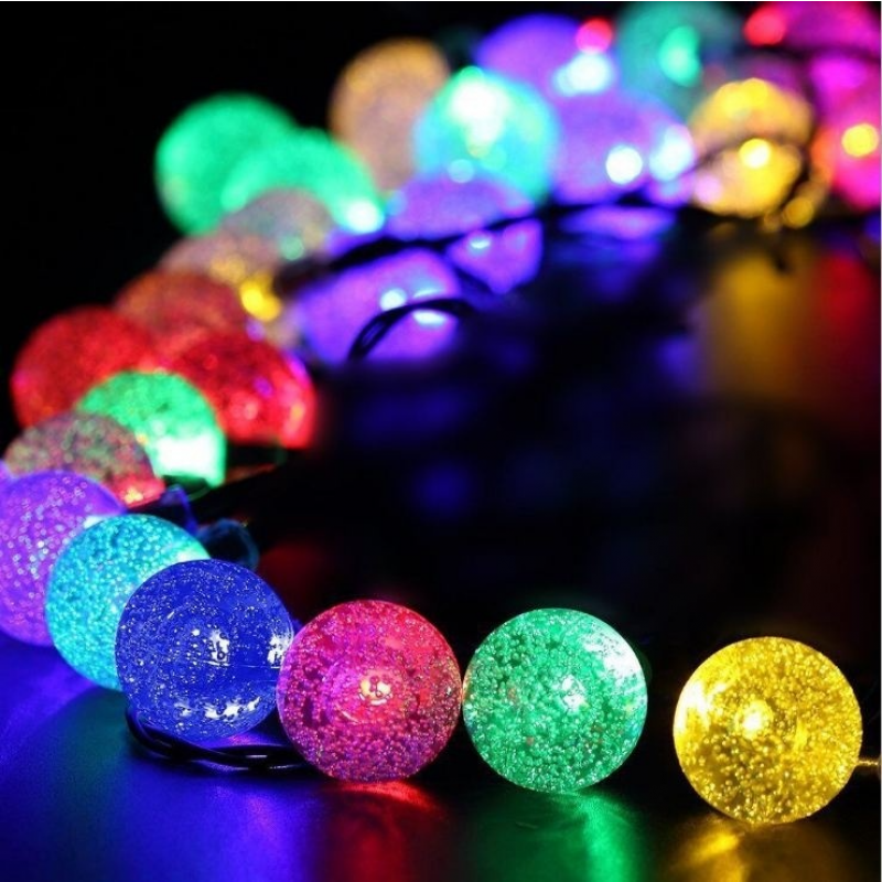 Aurora Solar Party Lichterkette mit 50 bunten LED-Leuchtkugeln