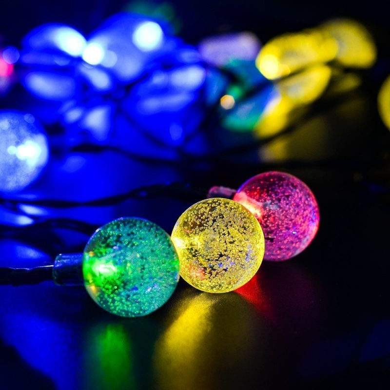 Aurora Solar Party Lichterkette mit 50 bunten LED-Leuchtkugeln